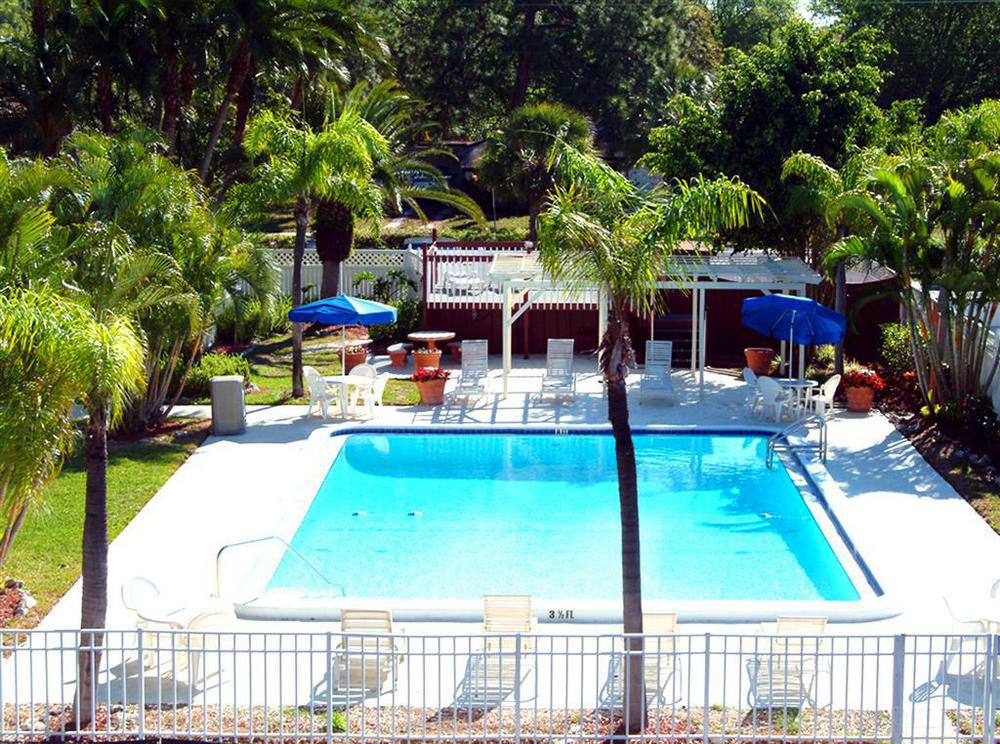 Baymont By Wyndham Sarasota Hotel Facilities photo