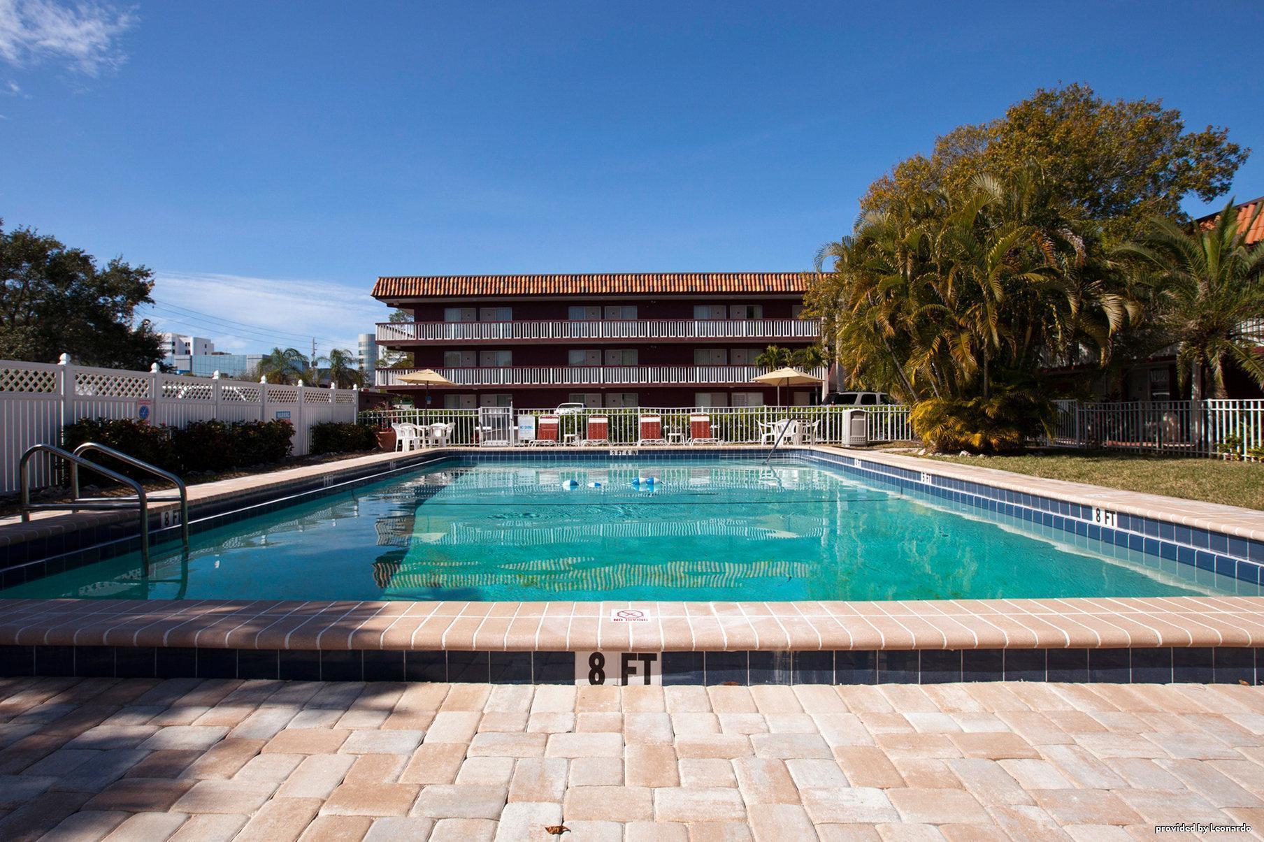 Baymont By Wyndham Sarasota Hotel Facilities photo