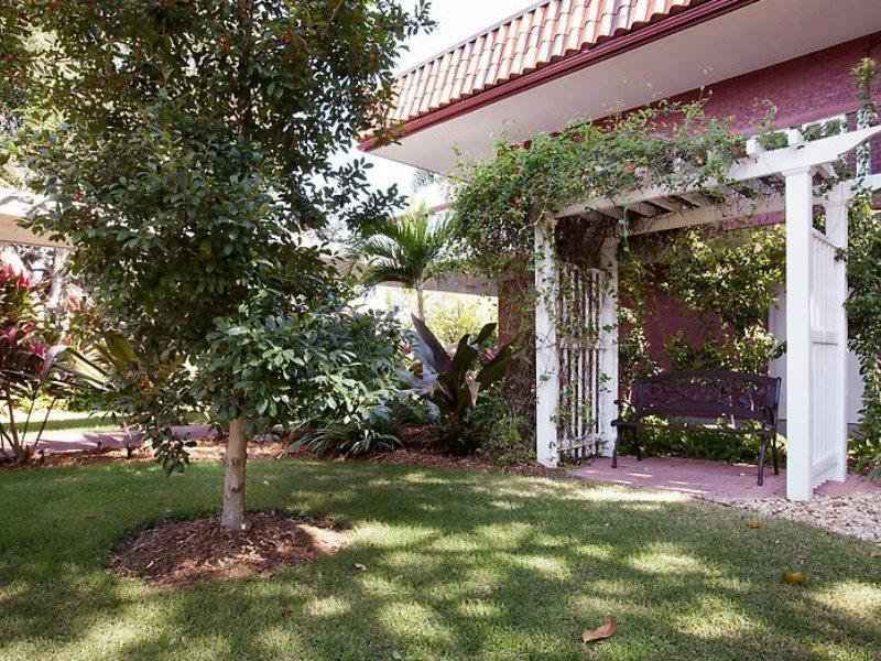 Baymont By Wyndham Sarasota Hotel Exterior photo